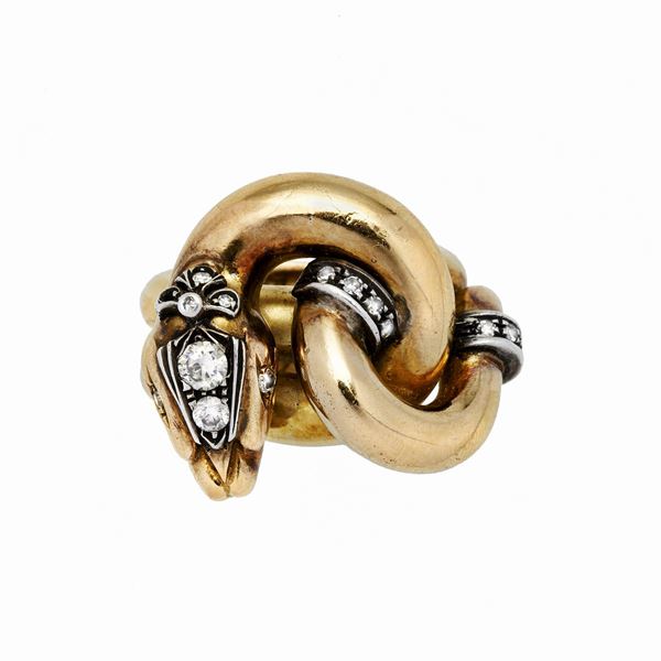 Ring in yellow gold, silver and diamonds