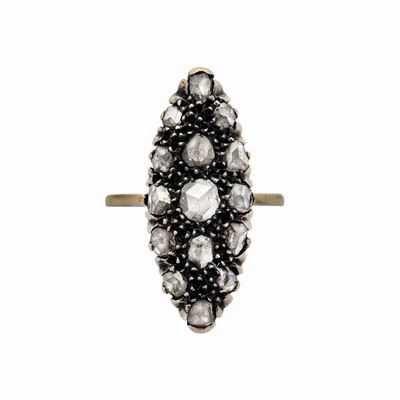 Anello a Losanga in Oro e Diamanti
