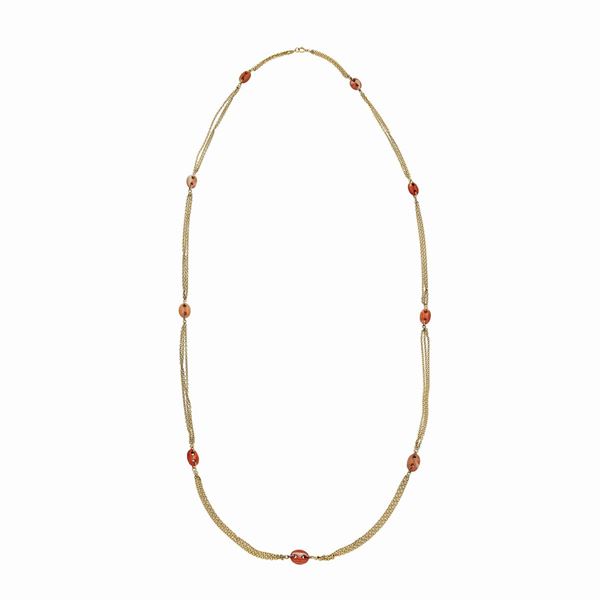 Long necklace in yellow gold and pink coral  - Auction Antique Jewelry, Modern and Watches - Curio - Casa d'aste in Firenze