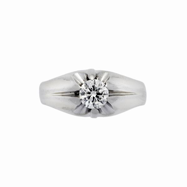 Anello solitario in oro bianco e diamanti
