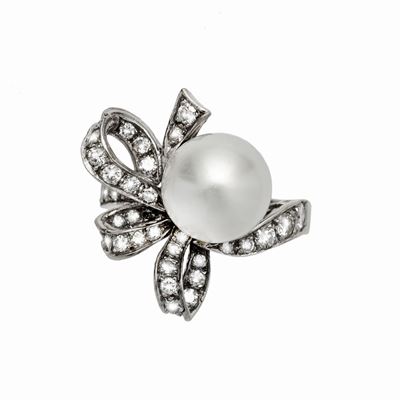 Anello in Oro Bianco, Diamanti e Perla