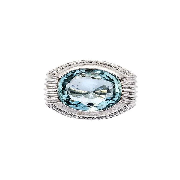 Anello in oro bianco, diamanti e acquamarina