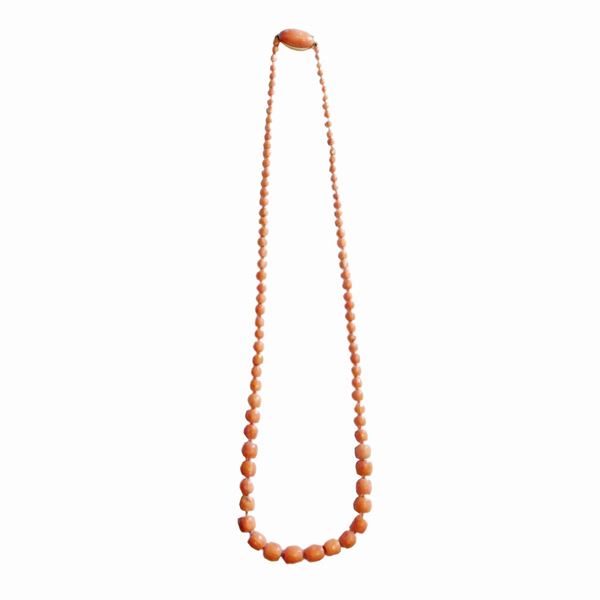 Gold and pink coral necklace  - Auction Antique Jewellery and Modern  - Curio - Casa d'aste in Firenze