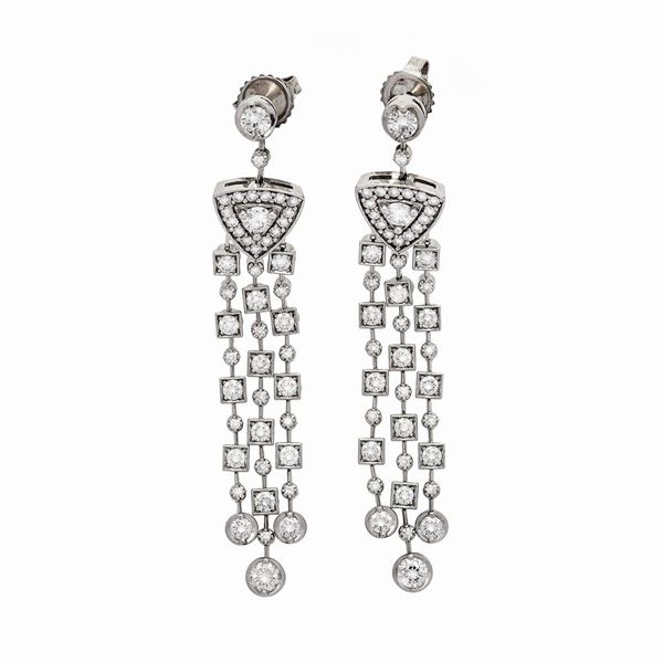 Pair of white gold earrings and diamonds  - Auction Antique Jewelry, Modern and Watches - Curio - Casa d'aste in Firenze