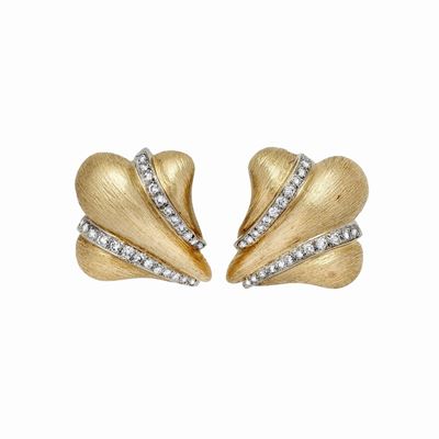 Paio di Orecchini in Oro Giallo, Oro Bianco e Diamanti
