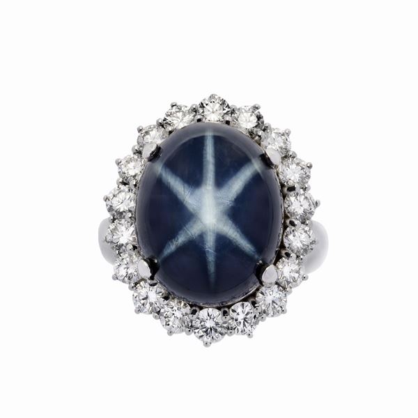 Ring in white gold, diamonds and star sapphire