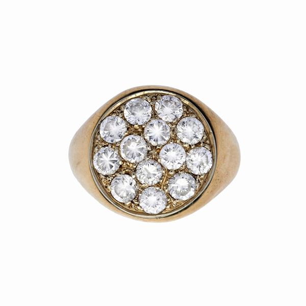 Ring in yellow gold and diamonds