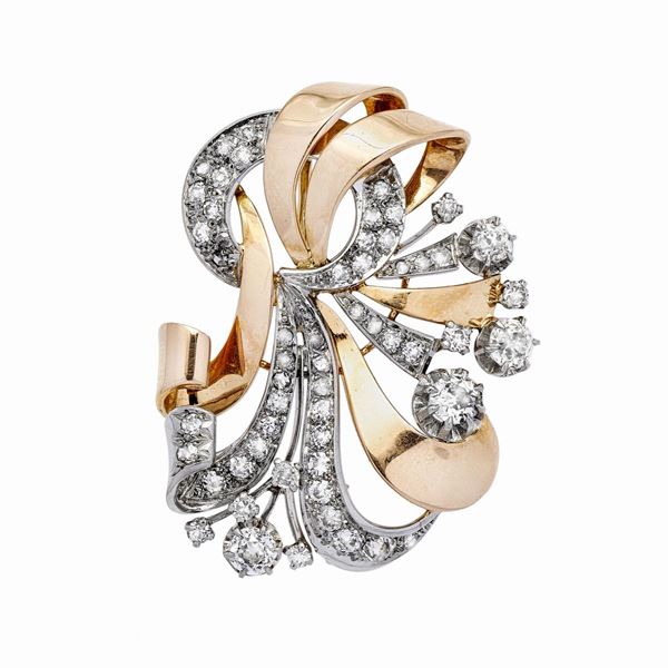 Yellow gold, white gold and diamond brooch  - Auction Antique Jewelry, Modern and Watches - Curio - Casa d'aste in Firenze