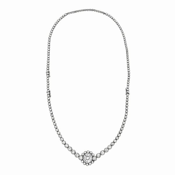 Collier in platino e diamanti