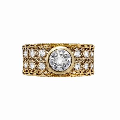 Anello in Oro Giallo e Diamanti