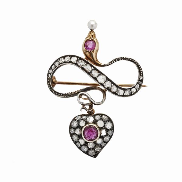 Brooch in low title gold, silver, diamond, ruby and pearl  - Auction Antique Jewelry, Modern and Watches - Curio - Casa d'aste in Firenze