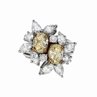 Anello in Oro Bianco, Diamanti e Diamanti Fancy Light Yellow