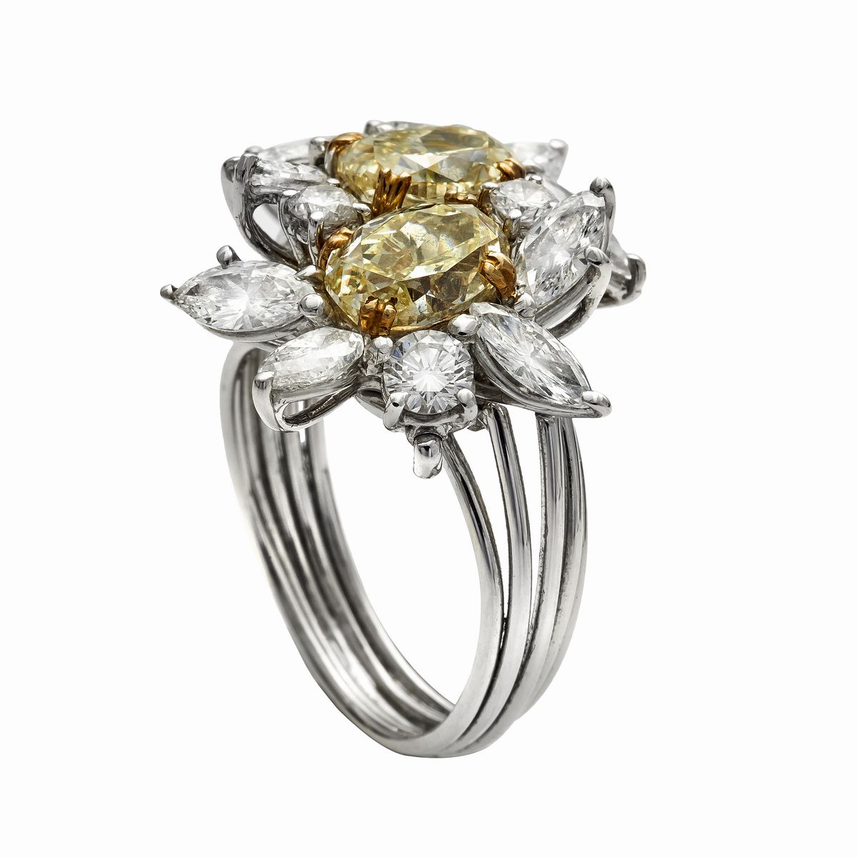 Anello in Oro Bianco, Diamanti e Diamanti Fancy Light Yellow