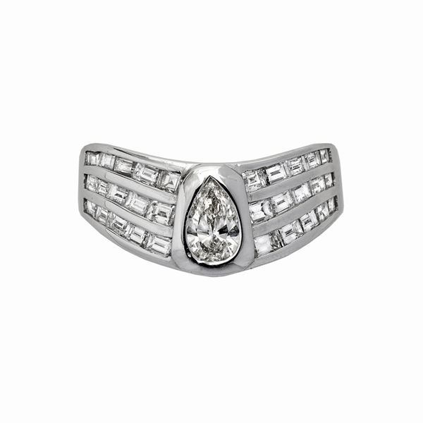 Anello in oro bianco e diamanti