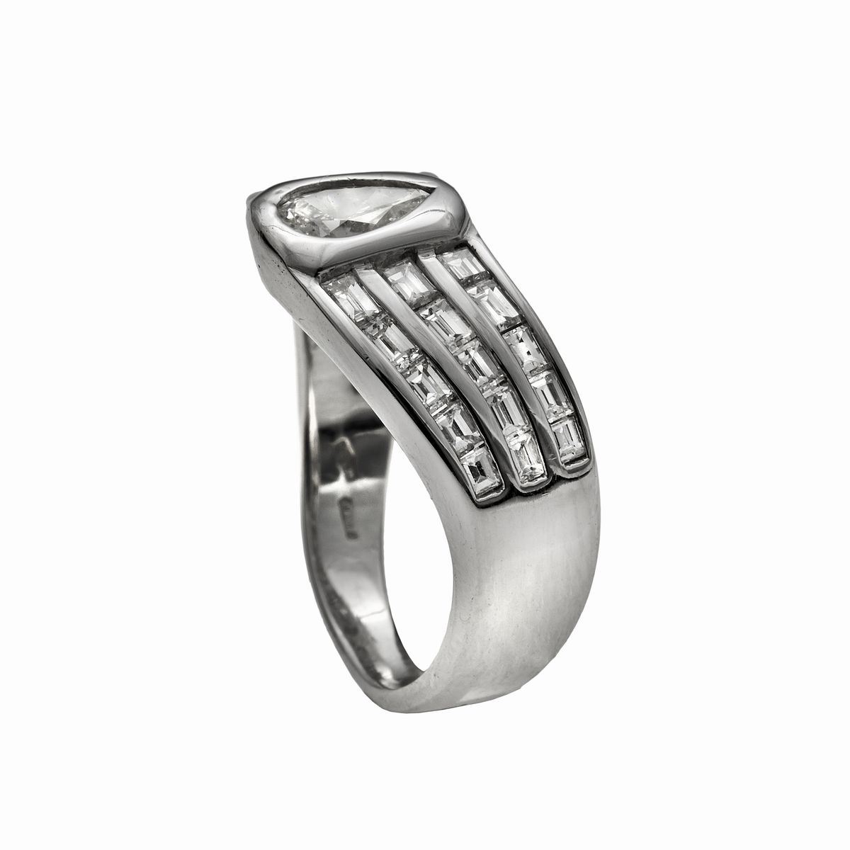 Anello in Oro Bianco e Diamanti
