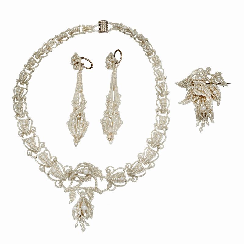 Parure in Oro a Basso Titolo Madreperla e Microperle