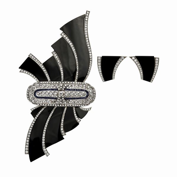 White gold, diamonds and onyx