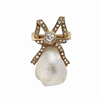 Anello in Oro Giallo a Basso Titolo, Diamanti e Perla Scaramazza