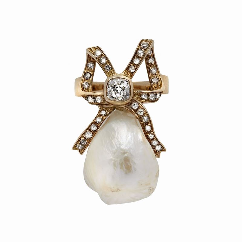 Anello in Oro Giallo a Basso Titolo, Diamanti e Perla Scaramazza