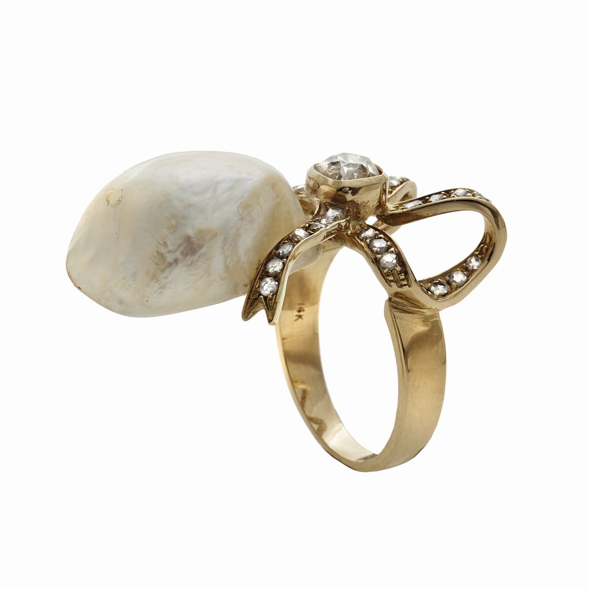 Anello in Oro Giallo a Basso Titolo, Diamanti e Perla Scaramazza