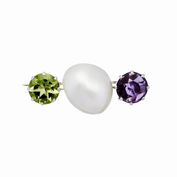 Brooch rose gold, white gold, green quartz, amethyst and natural pearl