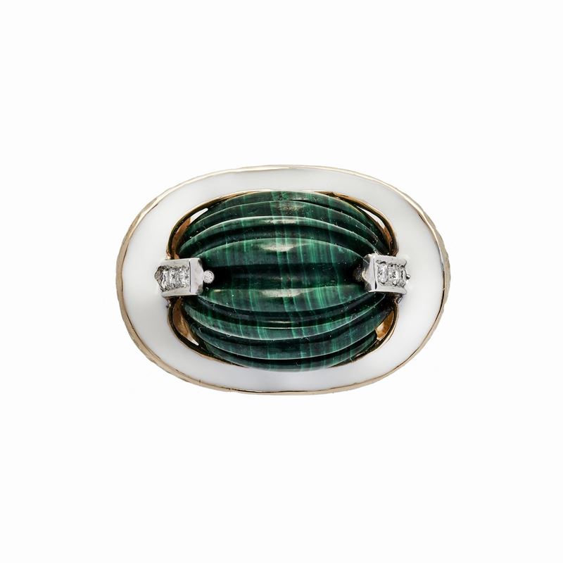 Anello in Oro Giallo, Oro Bianco, Diamanti, Smalto Bianco e Malachite