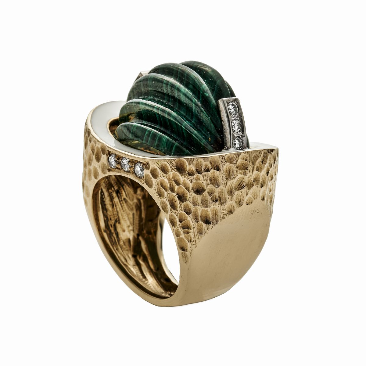 Anello in Oro Giallo, Oro Bianco, Diamanti, Smalto Bianco e Malachite
