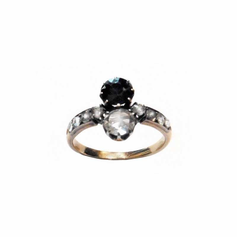 Anello Contrariè Oro a Basso Titolo, Argento e Diamanti