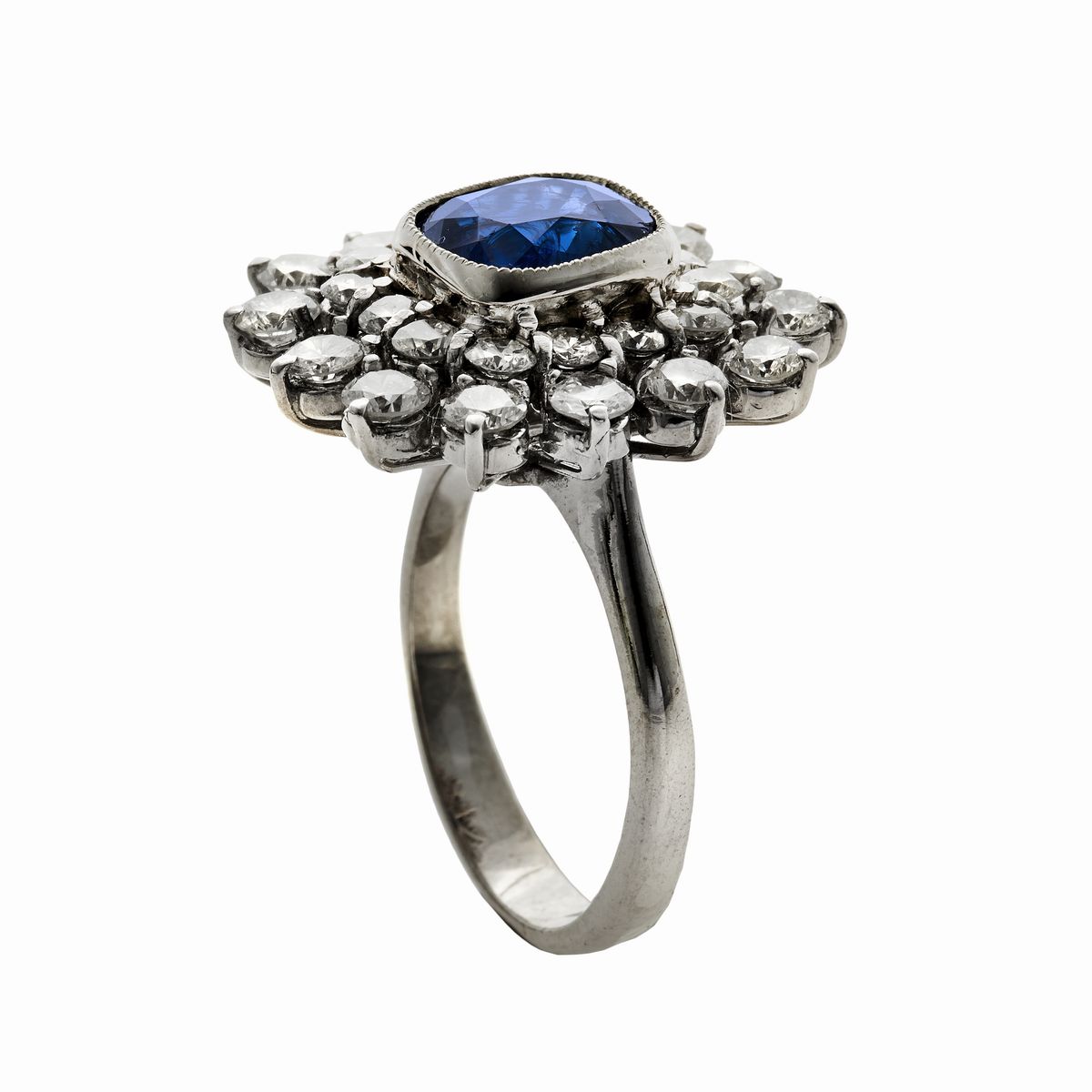 Anello in Oro Bianco, Diamanti e Zaffiro