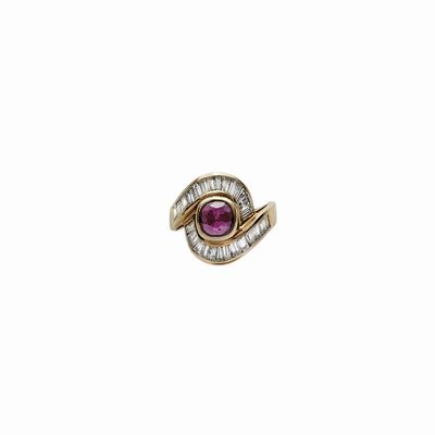 Anello in Oro Giallo, Diamanti, Rubino