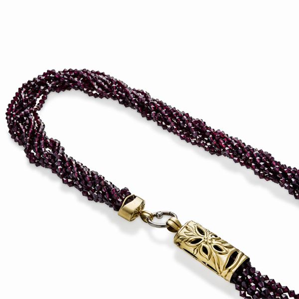 Lunga Collana in oro giallo, platino, diamante e granati