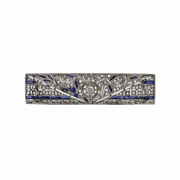 Diamond platinum brooch and sapphire