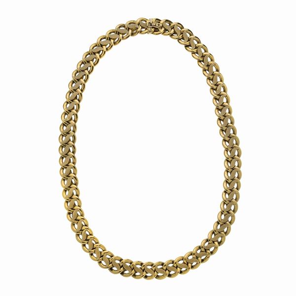 Necklace in yellow gold