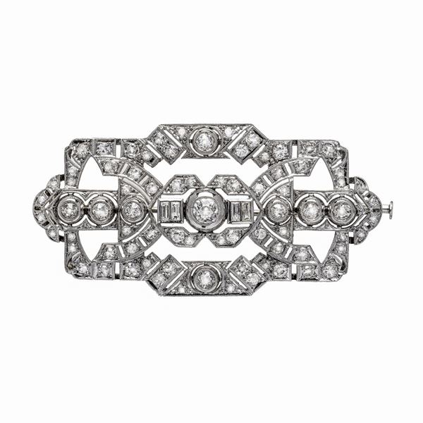 Brooch in platinum and diamonds