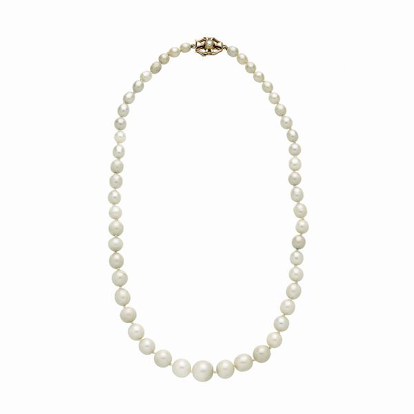 Collana in oro giallo e perle naturali freshwater