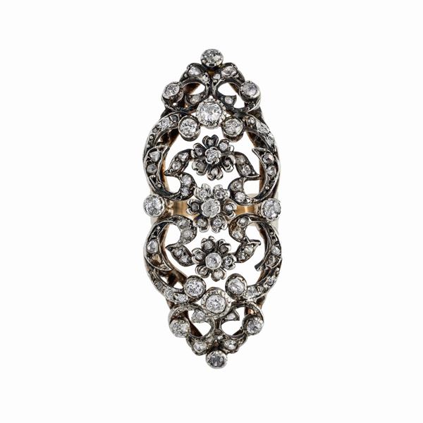 Gold ring low titer, silver and diamonds
