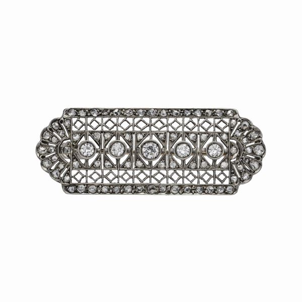 Brooch in platinum and diamonds