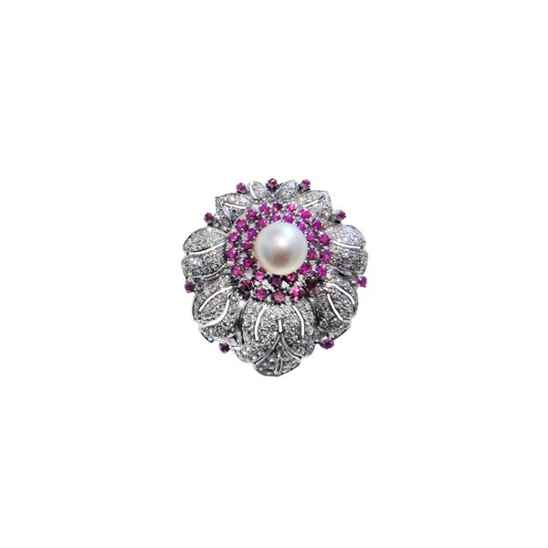 Brooch in white gold, rubies, diamonds and pearls