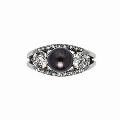 Anello in Oro Bianco, Diamanti e Perla Tahiti