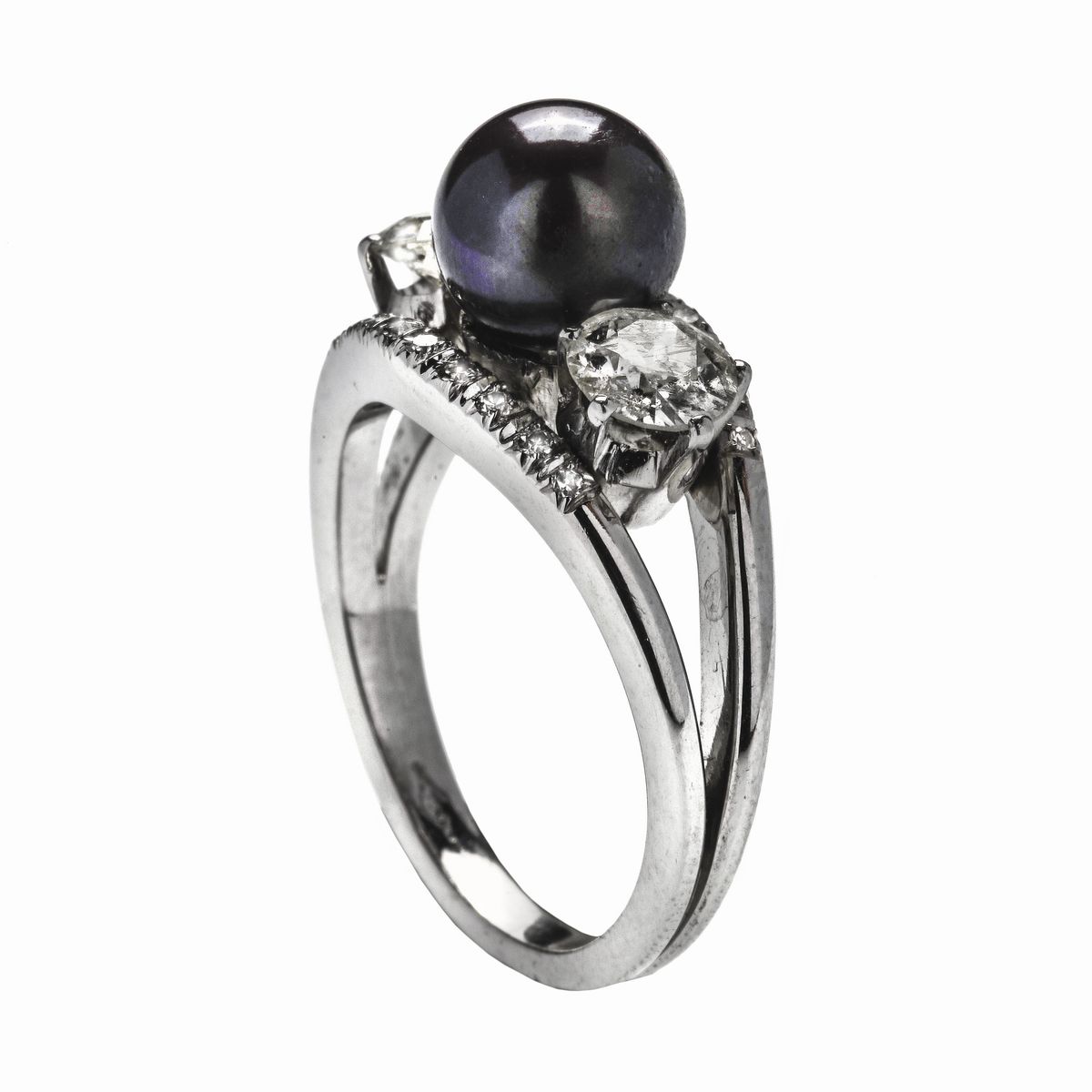 Anello in Oro Bianco, Diamanti e Perla Tahiti
