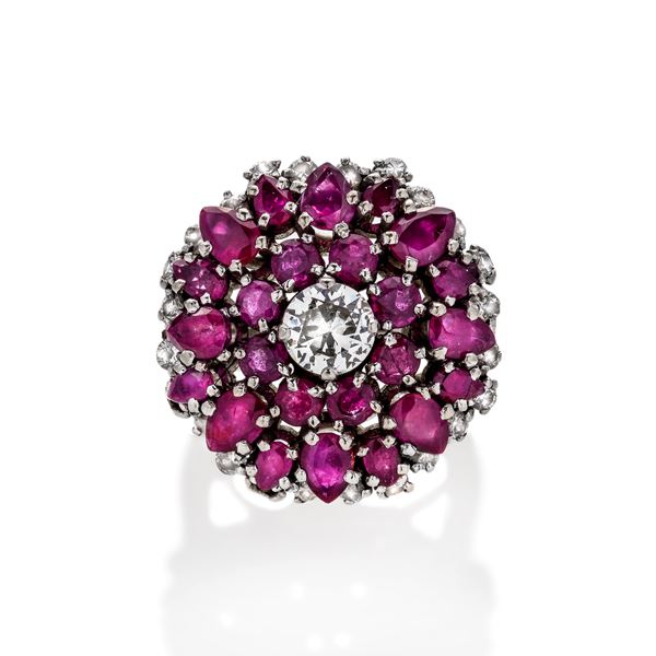 Ring in white gold, rubies and diamonds