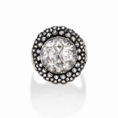 Anello in Oro a Basso Titolo, Argento e Diamanti