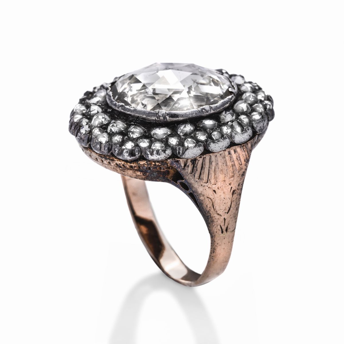 Anello in Oro a Basso Titolo, Argento e Diamanti