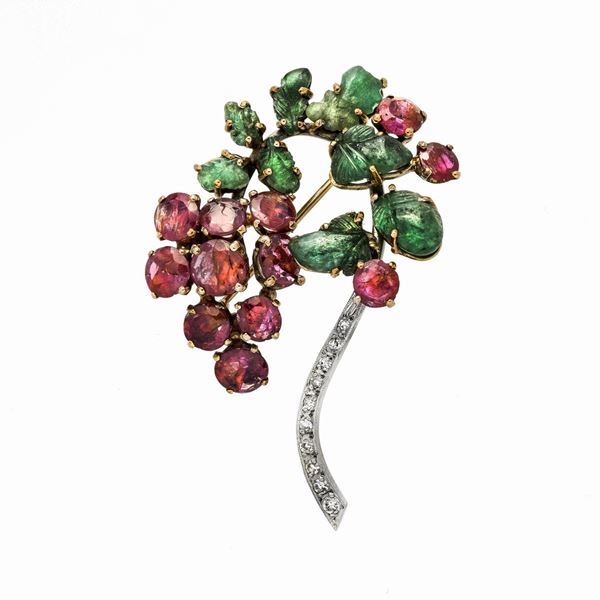 Tutti Frutti Brooch in yellow gold, white gold, diamonds, emeralds and rubies