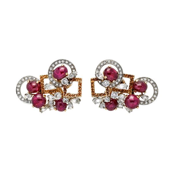 Pair of earrings in white gold, yellow gold, diamonds and rubies