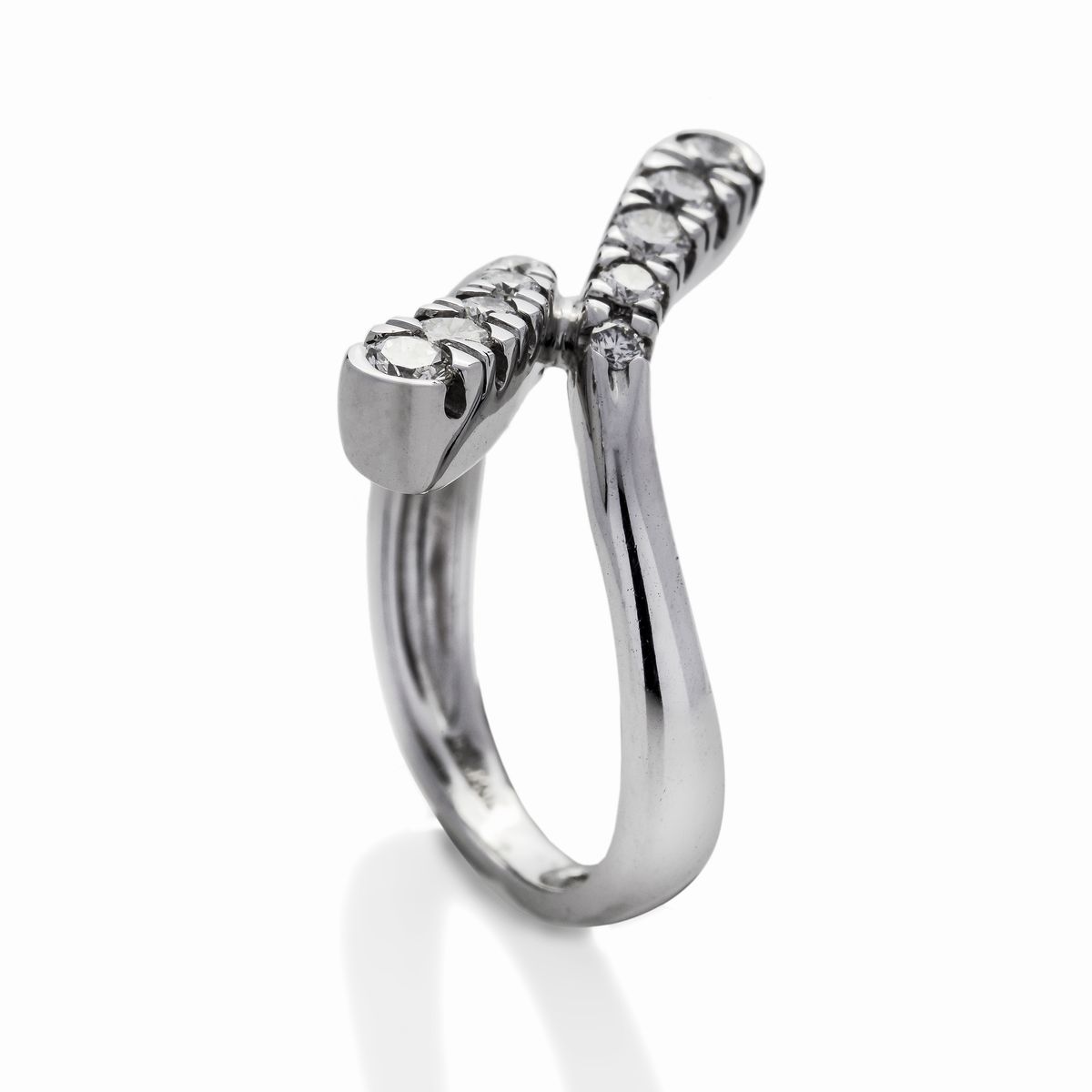Anello in Oro Bianco e Diamanti Damiani