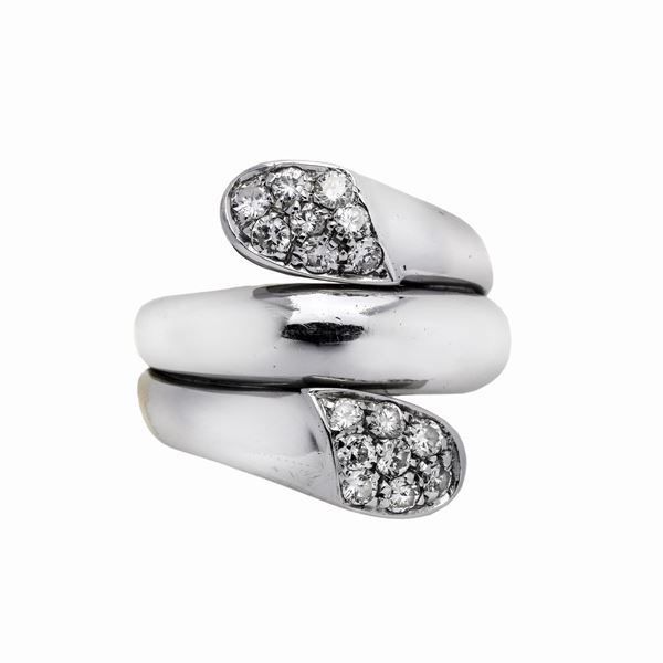 Anello in oro bianco, oro giallo e diamanti