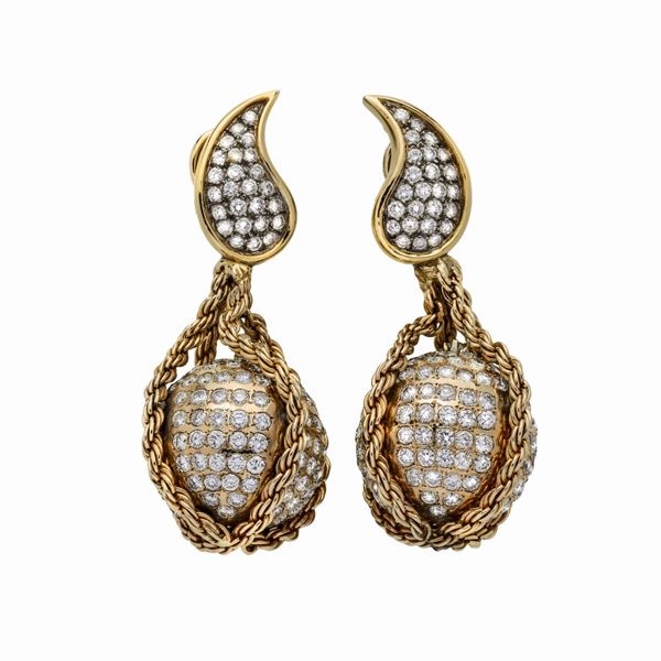 MORONI - Pair of earrings in yellow gold and diamonds Moroni