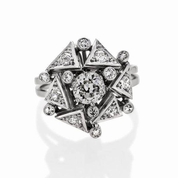 Ring in white gold and diamonds