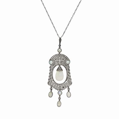 Pendente in Oro Bianco, Diamanti e Opale